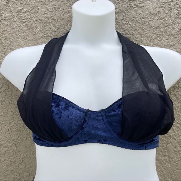 NWT Widow velvet under your spell halter bra Sz S - Picture 1 of 6